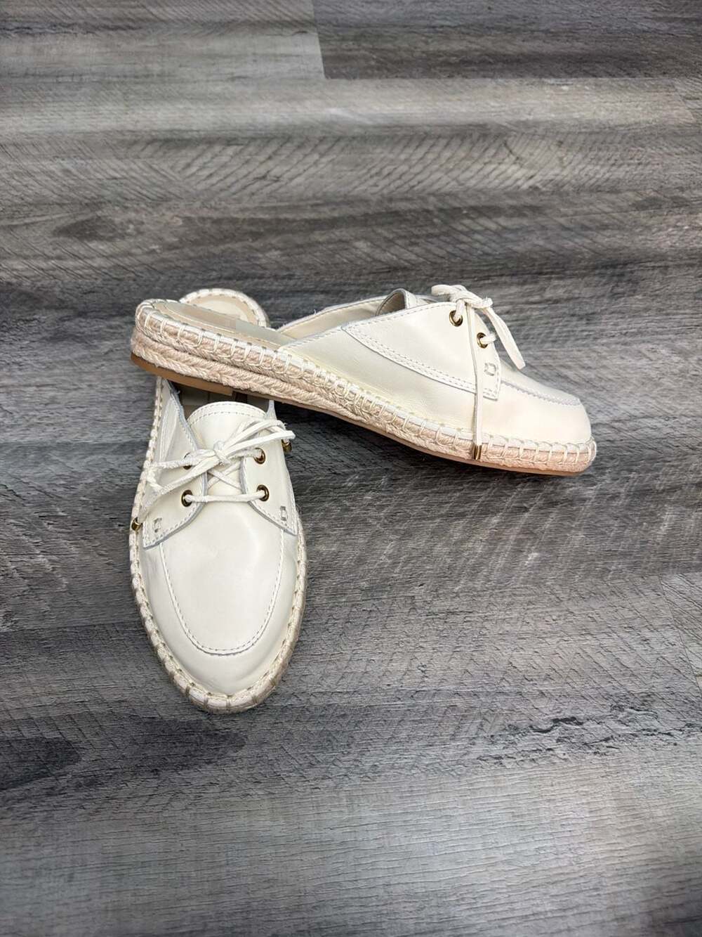 Dolce Vita Hatie Off White Leather Lace-Up Mules - Picture 6 of 6